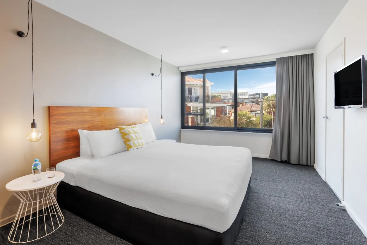 cosmopolitan hotel refurbishment